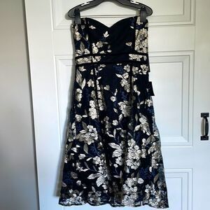 New Lulu’s Black Embroidered Strapless Dress